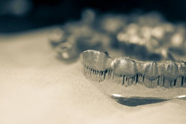 Metal 3D yazıcıya basılmış nesne, metal yakın çekim için lazer sinterleme makinesi.