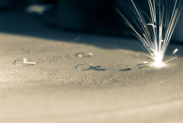 3D принтер печати металла. Лазерная машина для спекания металла.