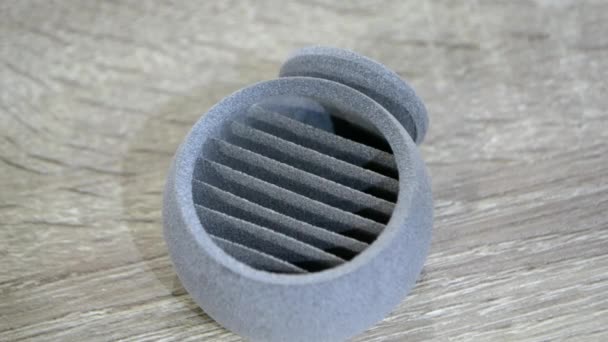Obyek dicetak pada pencetak 3D bubuk dari serbuk poliamida close-up — Stok Video