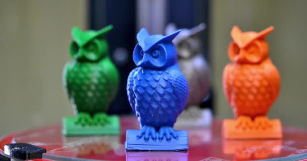 3D model gedrukt model op 3D printer van heet gesmolten kunststof. — Stockvideo