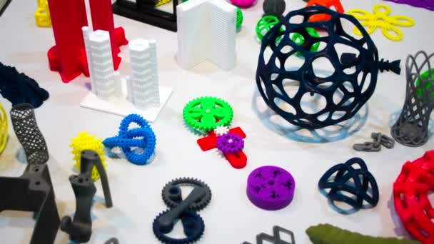 3D-modell trykt på 3d printer av varm smeltet plast. – stockvideo