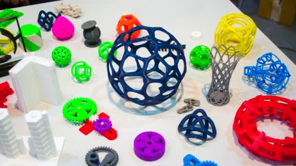 3D model printed model on 3d printer from hot molten plastic — Stock Video