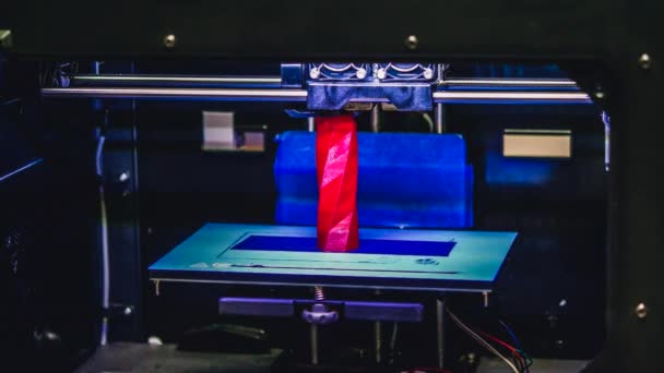 Modèle d'impression de processus sur imprimante 3D. Imprimante numérique haute technologie — Video