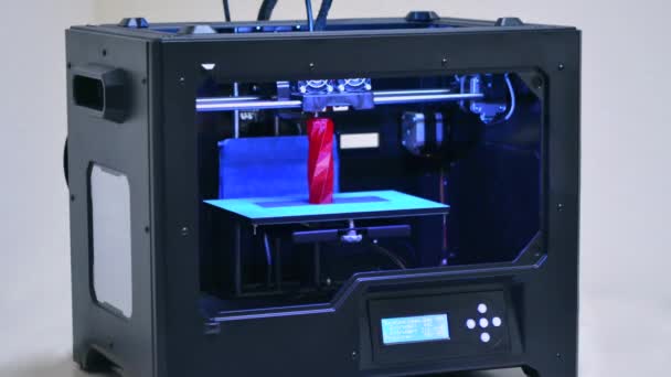 Μοντέλο εκτύπωσης διαδικασίας σε τρισδιάστατο εκτυπωτή. Ψηφιακός εκτυπωτής υψηλής τεχνολογίας — Αρχείο Βίντεο