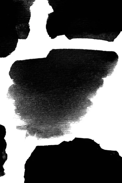 Чорна акварельна пляма від мазків пензля ізольована на білому тлі — стокове фото