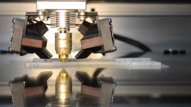 Modeli yazdırmak için 3D yazıcıyı kapat