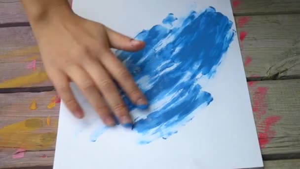 Painting finger paints abstract pattern — Stock Video