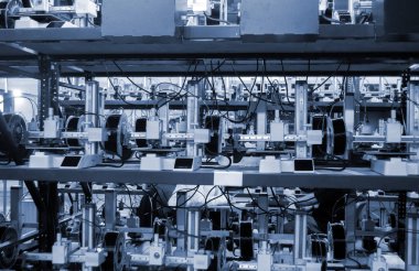 Birçok 3D yazıcı nesne yazdırıyor. 3 boyutlu yazıcılar erimiş plastikten model çıkarıyorlar. 3D yazıcılar erimiş plastikten şekil yaratıyor. Yeni modern 3D yazıcı teknolojileri