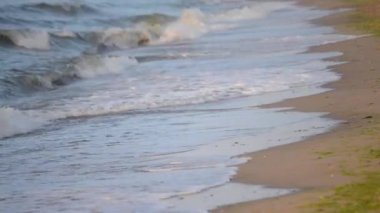 yumuşak ve nazik deniz dalgaları