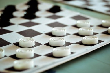 Dama closeup ile kurulu