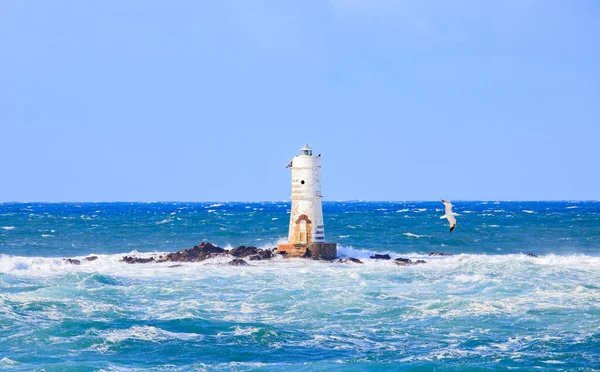 Gran Tormenta Con Grandes Olas Cerca Faro — Foto de Stock