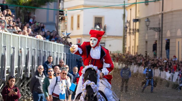 意大利撒丁岛传统狂欢节奥里斯塔诺的Sartiglia — 图库照片