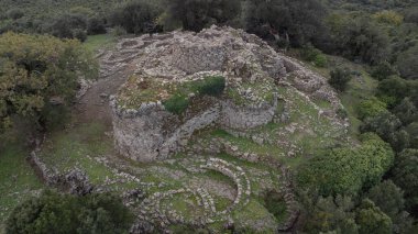 Sardinya Nuraghe, Nuraghe Adoni Villanova Tulo, Sardinya, Barbagia 'daki Antik Taş Kule