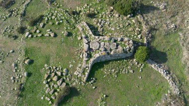 Siddi 'deki Giants Sa Domu de Sorcu' nun Megalitik Mezarı 'nın havadan görünüşü
