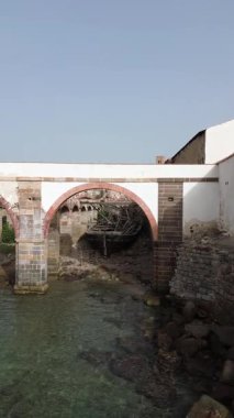 4K Güney Sardunya 'daki Portoscuso Sahil Kasabası Hava Panoraması