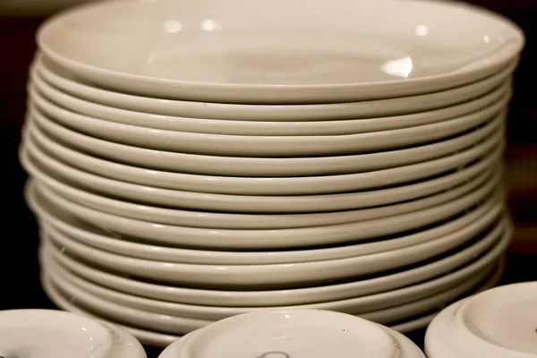 Керамічні Тарілки Миска Розміщуються Столі Їдальні Ресторану — стокове фото