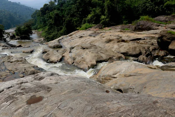 Vista Del Agua Que Fluye Río Sobre Piedra Con Fondo —  Fotos de Stock