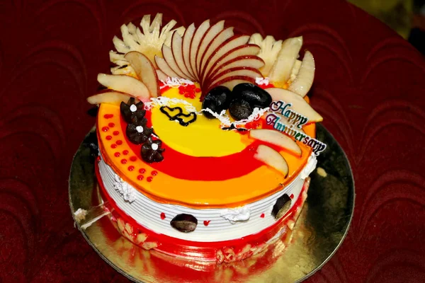 Pastel Frutas Cremoso Para Cumpleaños Eventos — Foto de Stock