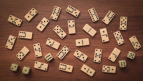 Dominoes and dice — Stock Photo, Image