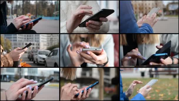 Üzleti nő kezét szoros használat okostelefon a város utcájában — Stock videók
