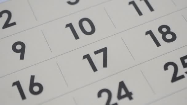 The male hands marks the calendar date — Stock Video