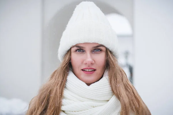 Beautiful Stylish Girl City Portrait Winter — Stock Photo, Image