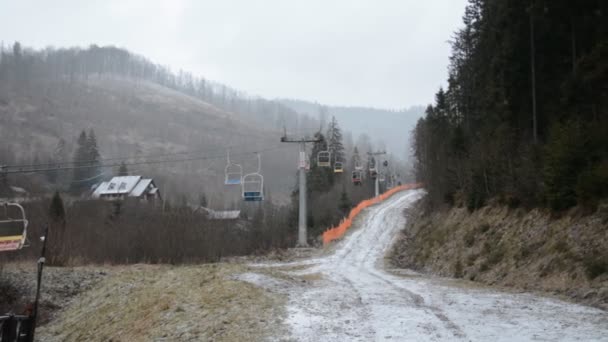 Funicular nas montanhas — Vídeo de Stock