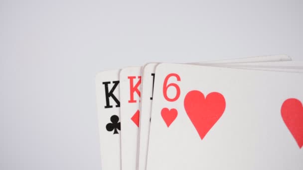Poker ręce gry w karty czterech królów na białym — Wideo stockowe