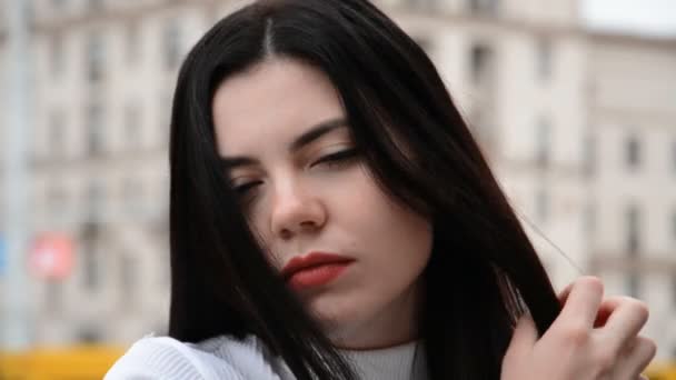 Close up rosto mulher caucasiana — Vídeo de Stock