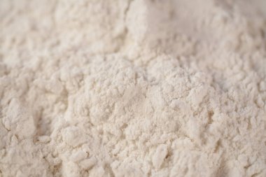 Mutfakta buğday hamuru var.