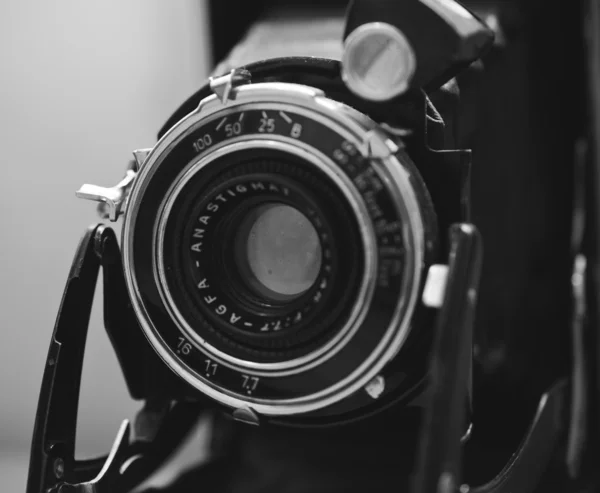 Alte Kamera — Stockfoto