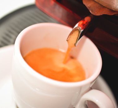 Espresso bardak makinesi