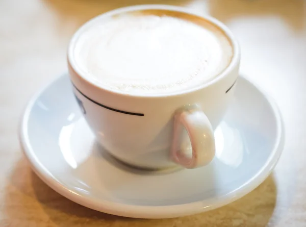 Taza de capuchino fresco — Foto de Stock