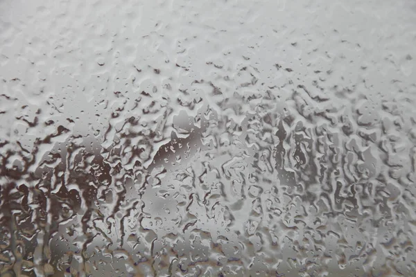 Крижаний Дощ Льодяні Краплі Зовнішній Скляній Поверхні Розмитому Фоні Даху — стокове фото