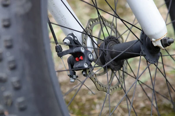 Mechanical Disk Brake Modern Mountain Bicycle Front Wheel Suspension Closeup — Foto de Stock