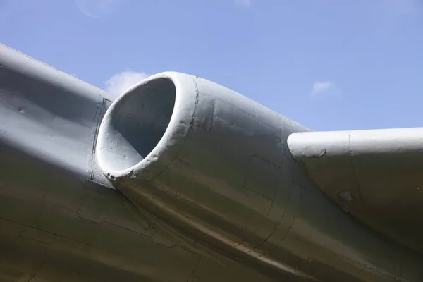 Turbojet Motor Egy Repülő Szovjet Szuperszonikus Katonai Repülőgépen Közelkép Tiszta — Stock Fotó