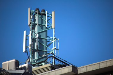 Cellular radio tower clipart