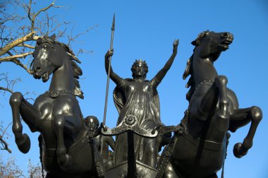 Kraliçesi Boudica heykeli