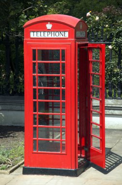 Londra telefon kulübesi