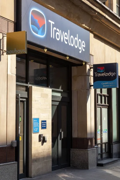 Cardiff Walia Wielka Brytania Września 2016 Znak Reklamowy Travelodge Przed — Zdjęcie stockowe