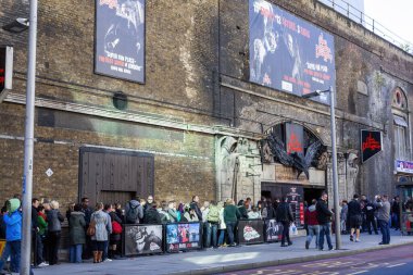 Londra, İngiltere, 14 Ekim 2012: Tooley Caddesi 'ndeki Londra Zindanı, şehrin popüler bir tatil beldesi olan, stok fotoğraf imgesi olan, korkutucu bir turizm merkezi.