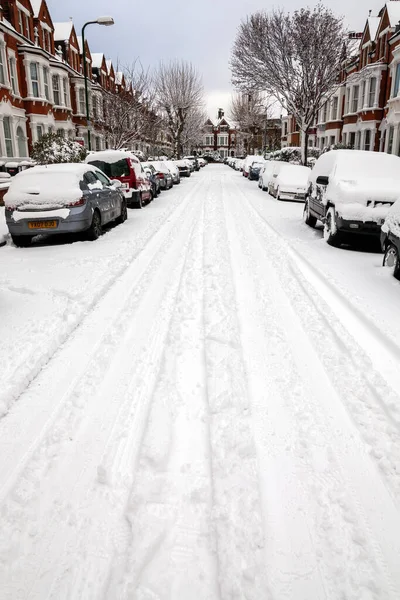 London December 2010 Street Winter Cityscape Snow Terraced Houses Frozen — Stock Photo, Image