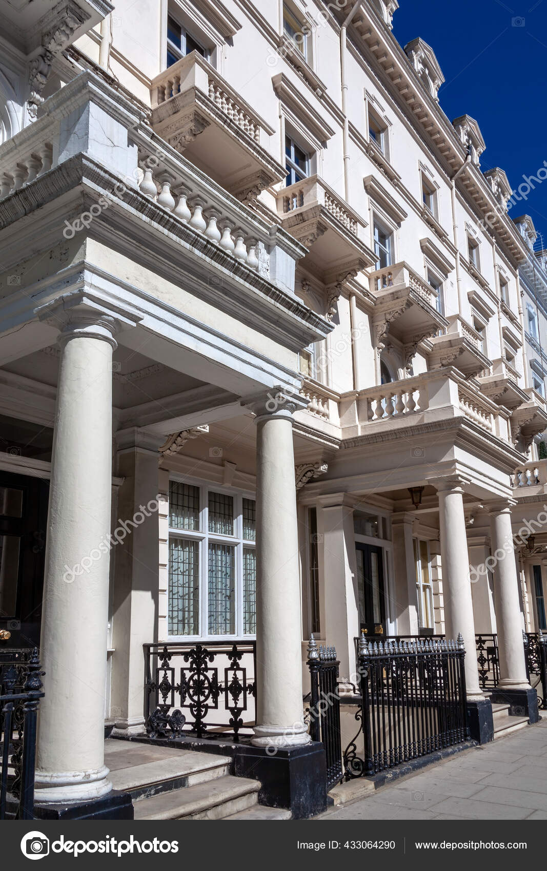 Regency Georgischen Reihenhaus Hauser Und Wohnungen Kensington London England Grossbritannien Stockfotografie Lizenzfreie Fotos C Lenschanger 433064290 Depositphotos