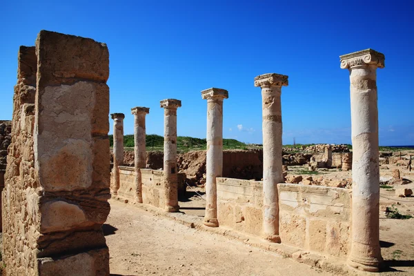 Colunas romanas em Paphos, Chipre — Fotografia de Stock