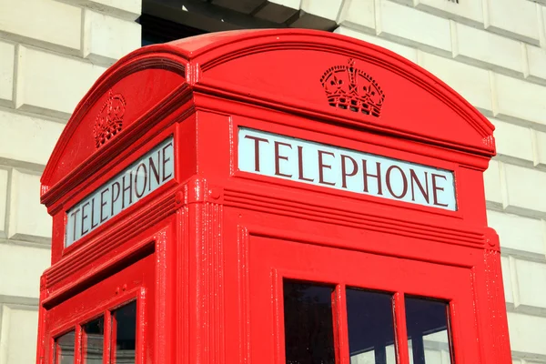 Rote Telefonzelle in London — Stockfoto