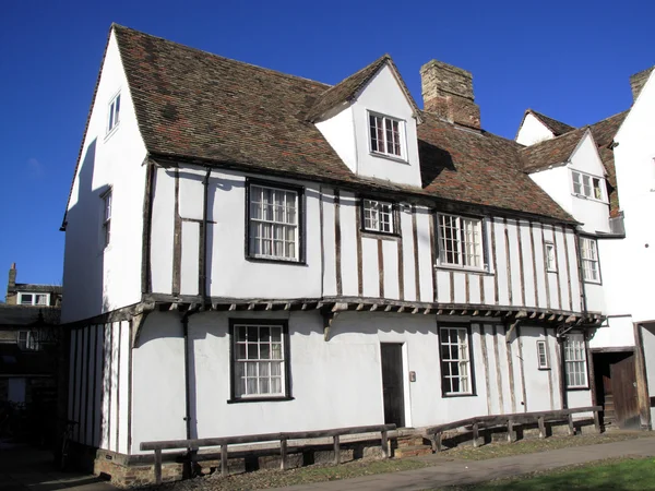 老英语中世纪木框架房屋 — 图库照片