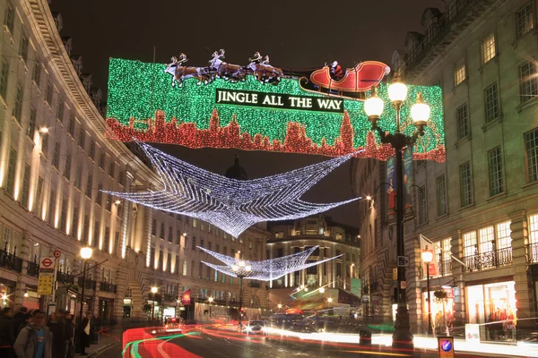 Affichage des lumières de Noël le long de Regent Street — Photo