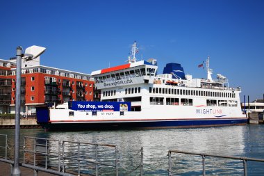 Wightlink araba feribot