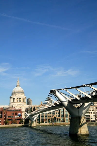 Millenium Bridge, London — Stockfoto