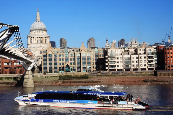 Der Thames Clipper — Stockfoto